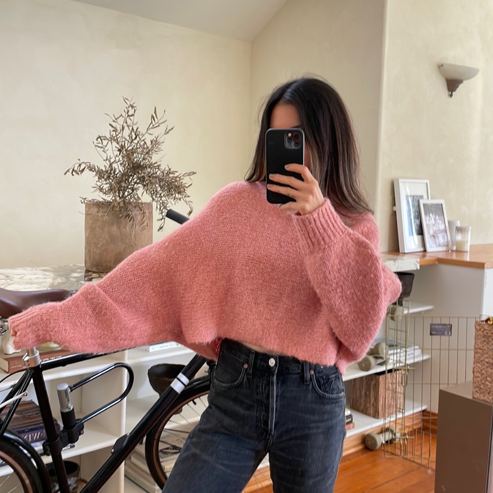 Aritzia wilfred free knit sweater